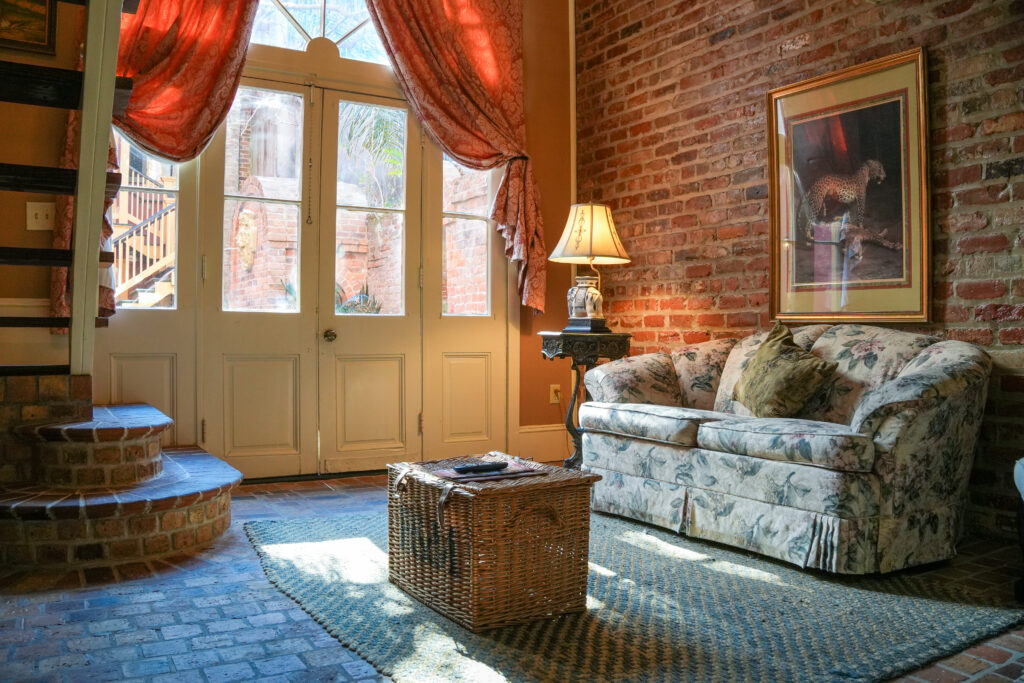 Junior Suite with One King Bed / Junior Suite with Two Queen Beds